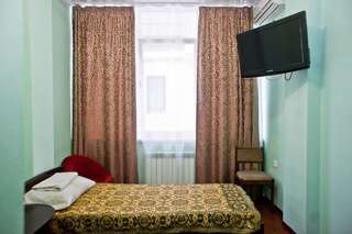 Гостиница Гостевой дом Николина Фазенда Геленджик Стандартный двухместный номер с 1 кроватью или 2 отдельными кроватями-5